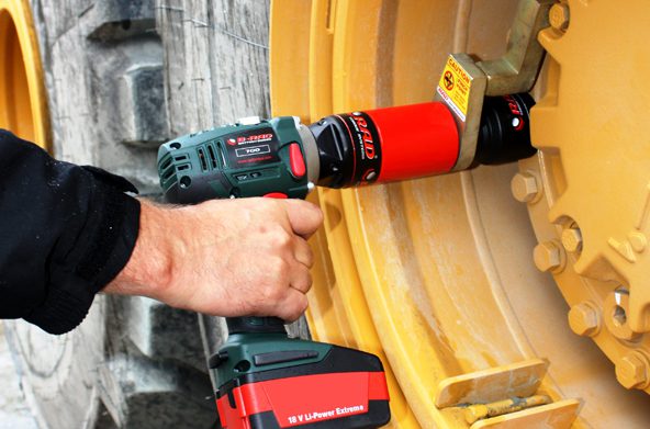 Rad Torque Tool removing Nuts wheel